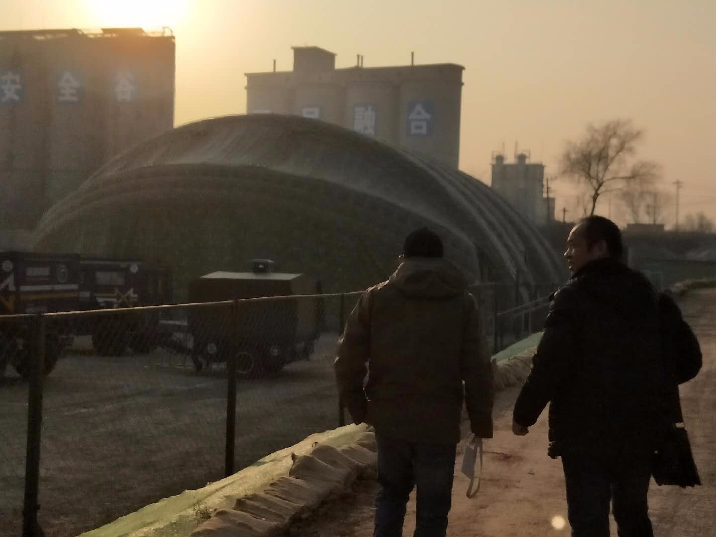 始兴机库外罩图